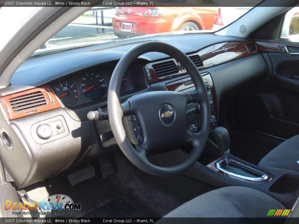 2007 Chevrolet Impala LS White / Ebony Black Photo #7