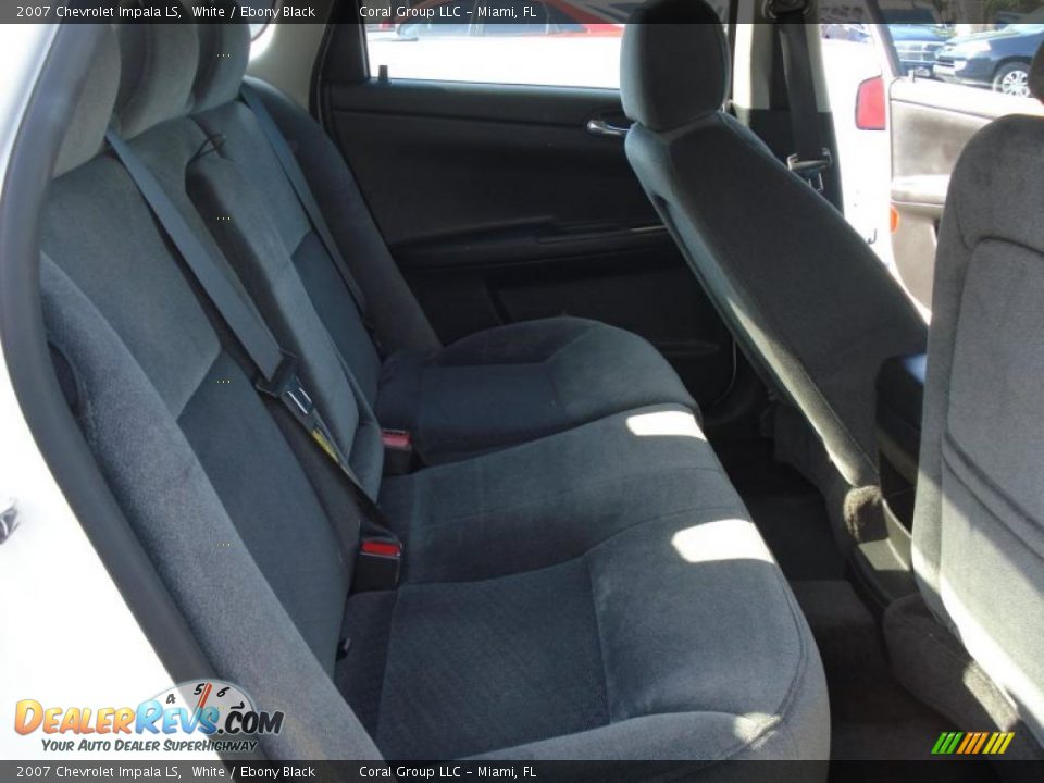 2007 Chevrolet Impala LS White / Ebony Black Photo #10