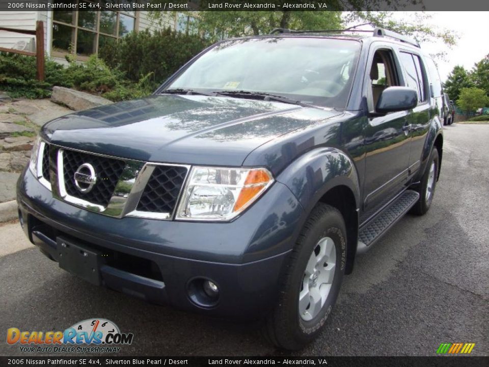 2006 Nissan Pathfinder SE 4x4 Silverton Blue Pearl / Desert Photo #1
