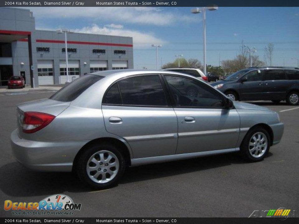 2004 Kia Rio Sedan Diamond Silver / Gray Photo #2