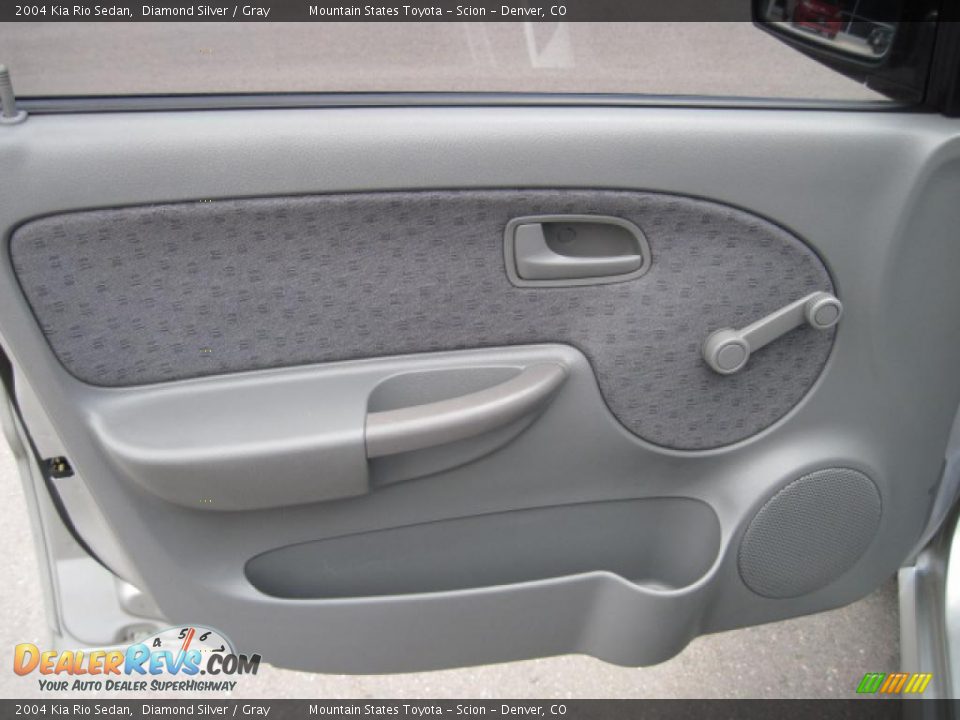 2004 Kia Rio Sedan Diamond Silver / Gray Photo #7