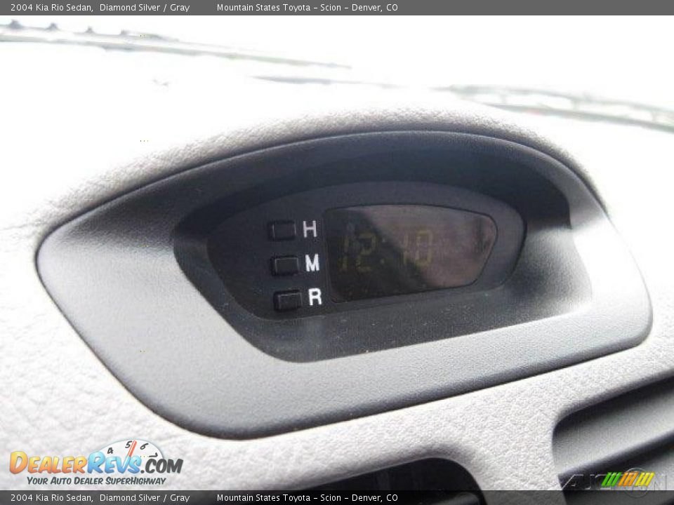 2004 Kia Rio Sedan Diamond Silver / Gray Photo #16