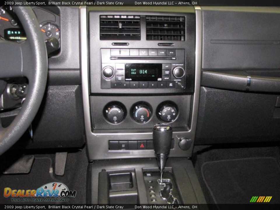 2009 Jeep Liberty Sport Brilliant Black Crystal Pearl / Dark Slate Gray Photo #17