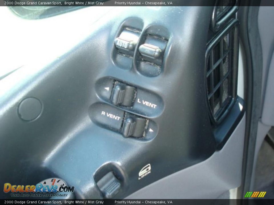 2000 Dodge Grand Caravan Sport Bright White / Mist Gray Photo #14