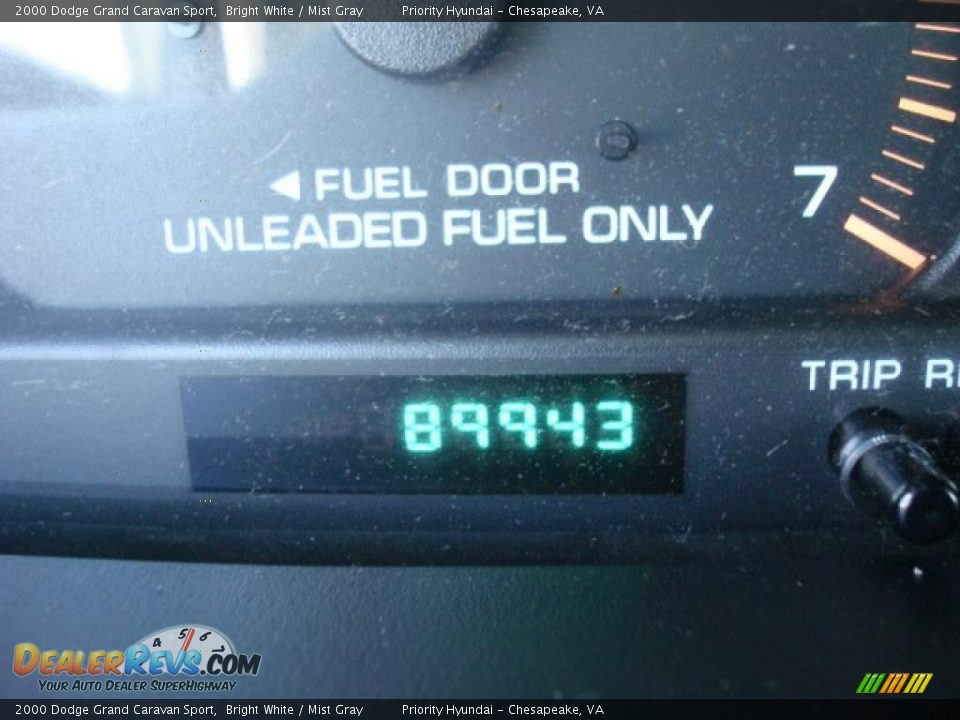 2000 Dodge Grand Caravan Sport Bright White / Mist Gray Photo #16