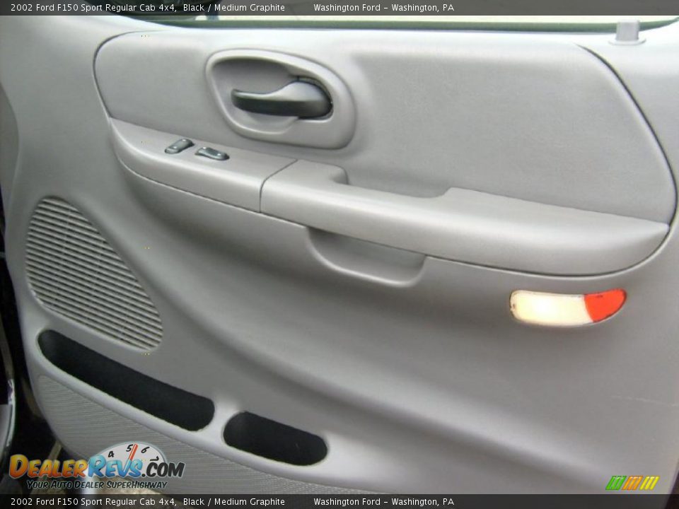 2002 Ford F150 Sport Regular Cab 4x4 Black / Medium Graphite Photo #17