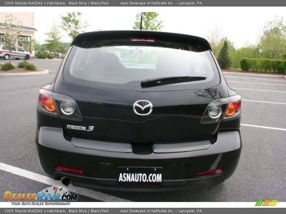 2005 Mazda MAZDA3 s Hatchback Black Mica / Black/Red Photo #5