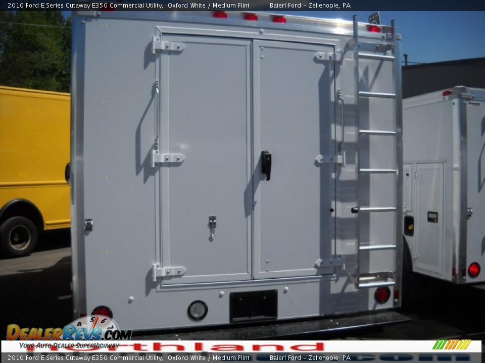 2010 Ford E Series Cutaway E350 Commercial Utility Oxford White / Medium Flint Photo #7