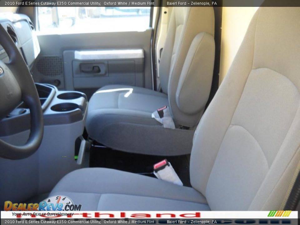 2010 Ford E Series Cutaway E350 Commercial Utility Oxford White / Medium Flint Photo #10