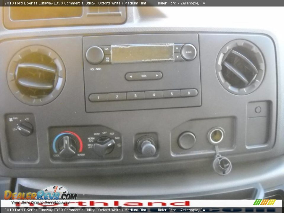 2010 Ford E Series Cutaway E350 Commercial Utility Oxford White / Medium Flint Photo #17