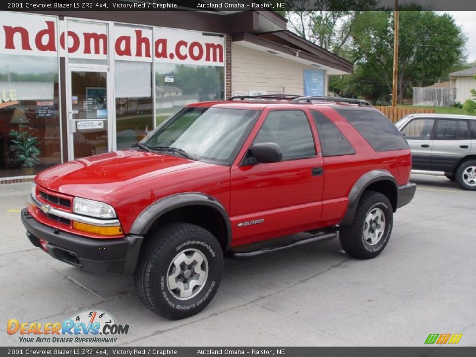 2001 Chevrolet Blazer LS ZR2 4x4 Victory Red / Graphite Photo #3