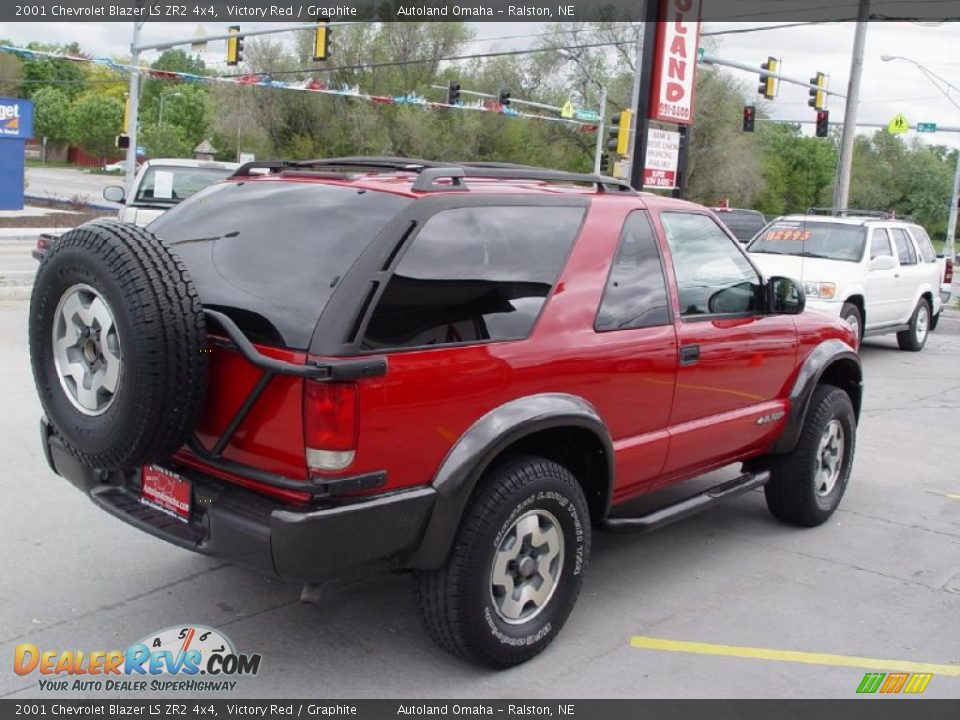 2001 Chevrolet Blazer LS ZR2 4x4 Victory Red / Graphite Photo #4