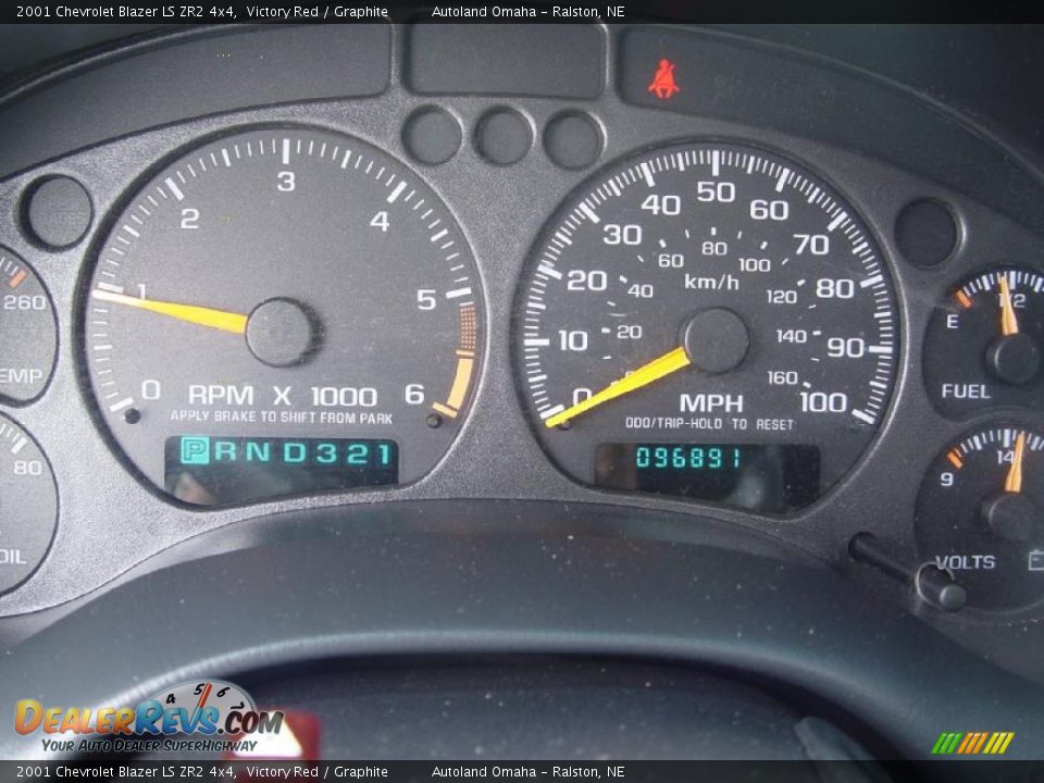 2001 Chevrolet Blazer LS ZR2 4x4 Victory Red / Graphite Photo #12