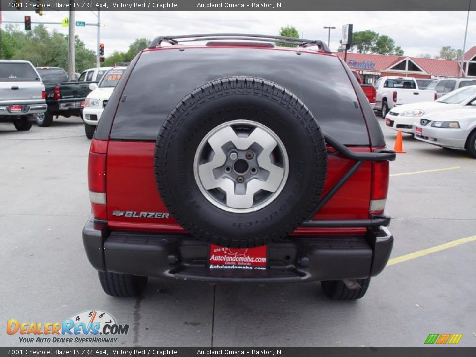 2001 Chevrolet Blazer LS ZR2 4x4 Victory Red / Graphite Photo #23