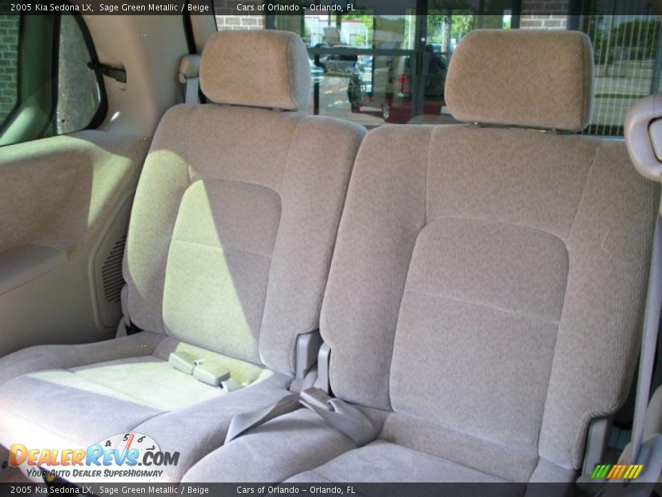 2005 Kia Sedona LX Sage Green Metallic / Beige Photo #16