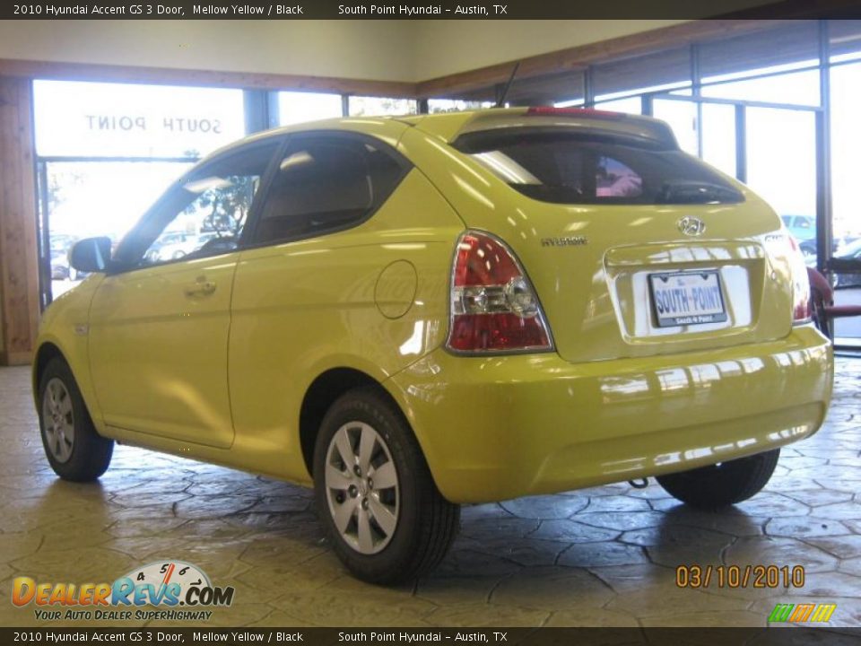 2010 Hyundai Accent GS 3 Door Mellow Yellow / Black Photo #3