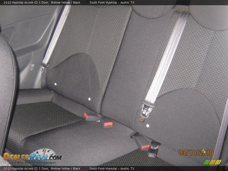 2010 Hyundai Accent GS 3 Door Mellow Yellow / Black Photo #6