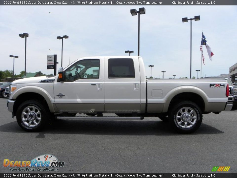 2011 Ford F250 Super Duty Lariat Crew Cab 4x4 White Platinum Metallic Tri-Coat / Adobe Two Tone Leather Photo #5