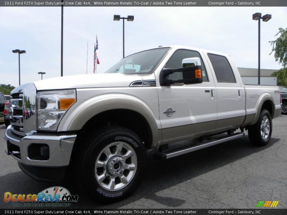 2011 Ford F250 Super Duty Lariat Crew Cab 4x4 White Platinum Metallic Tri-Coat / Adobe Two Tone Leather Photo #6