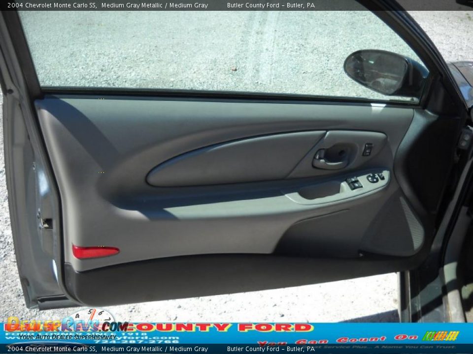 2004 Chevrolet Monte Carlo SS Medium Gray Metallic / Medium Gray Photo #6