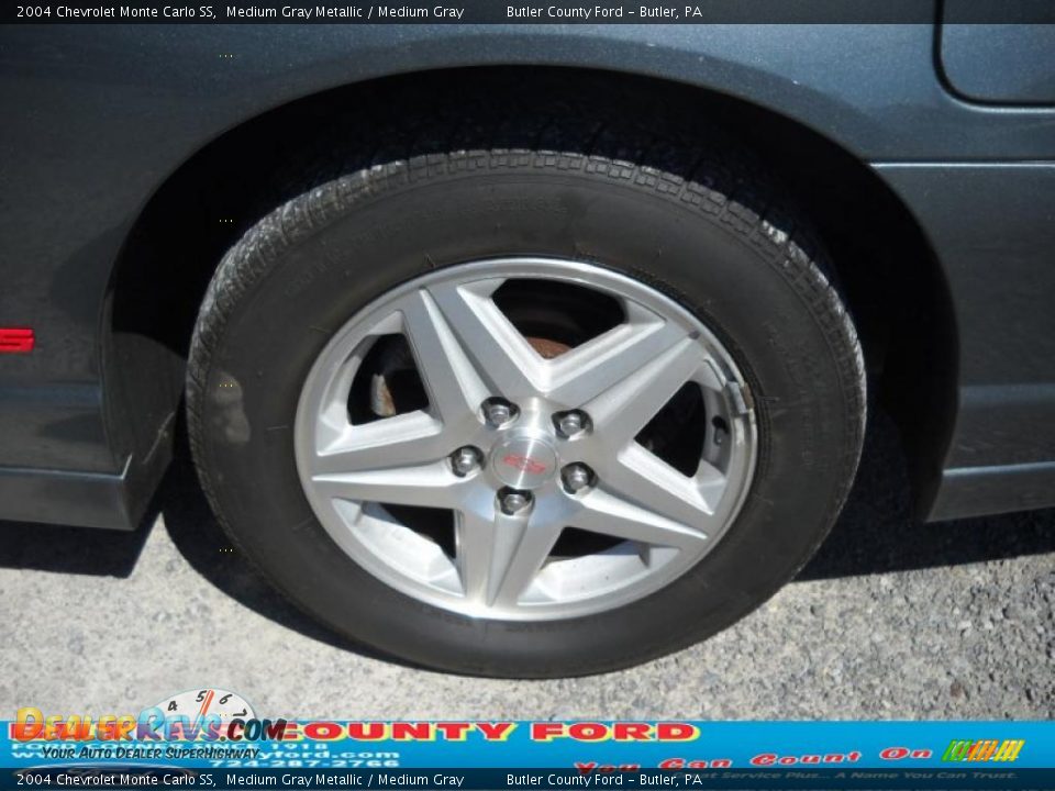 2004 Chevrolet Monte Carlo SS Medium Gray Metallic / Medium Gray Photo #13