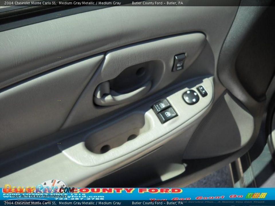 2004 Chevrolet Monte Carlo SS Medium Gray Metallic / Medium Gray Photo #21
