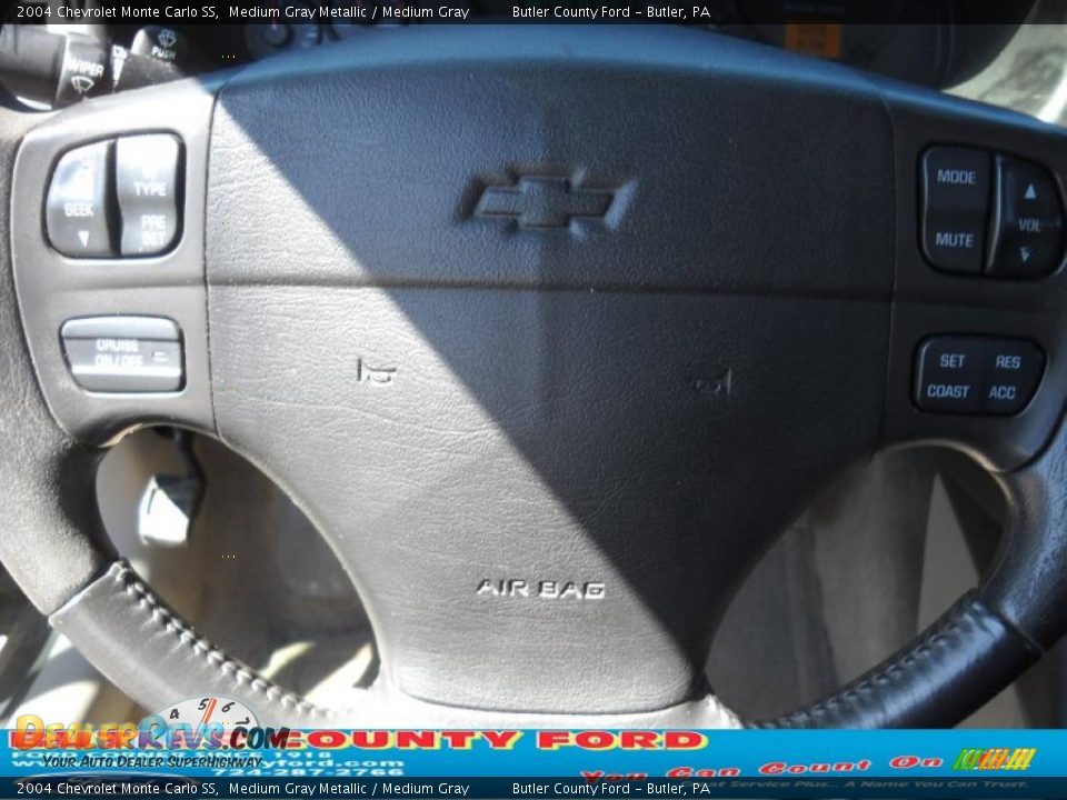 2004 Chevrolet Monte Carlo SS Medium Gray Metallic / Medium Gray Photo #24