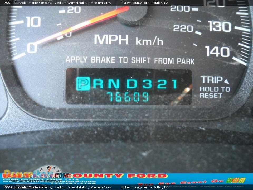 2004 Chevrolet Monte Carlo SS Medium Gray Metallic / Medium Gray Photo #25