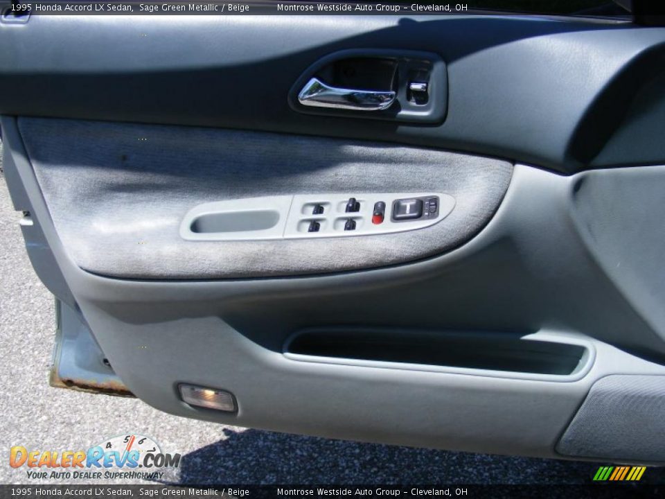 1995 Honda Accord LX Sedan Sage Green Metallic / Beige Photo #16