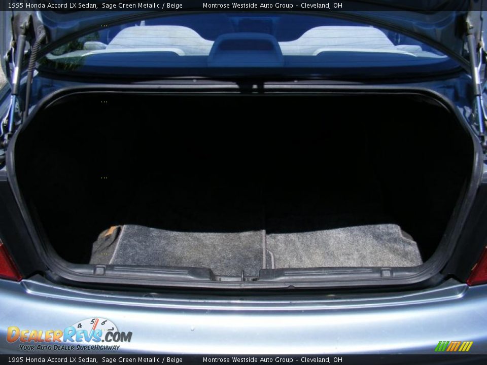1995 Honda Accord LX Sedan Sage Green Metallic / Beige Photo #17