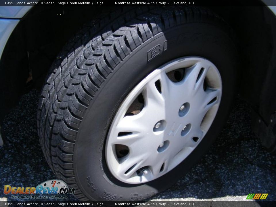 1995 Honda Accord LX Sedan Sage Green Metallic / Beige Photo #18