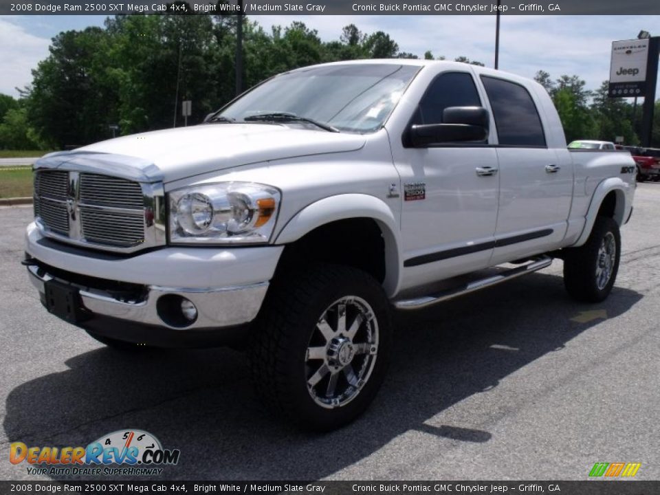 2008 Dodge Ram 2500 SXT Mega Cab 4x4 Bright White / Medium Slate Gray Photo #4