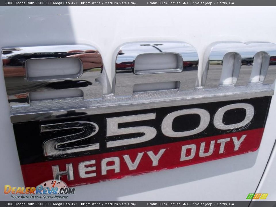 2008 Dodge Ram 2500 SXT Mega Cab 4x4 Bright White / Medium Slate Gray Photo #18