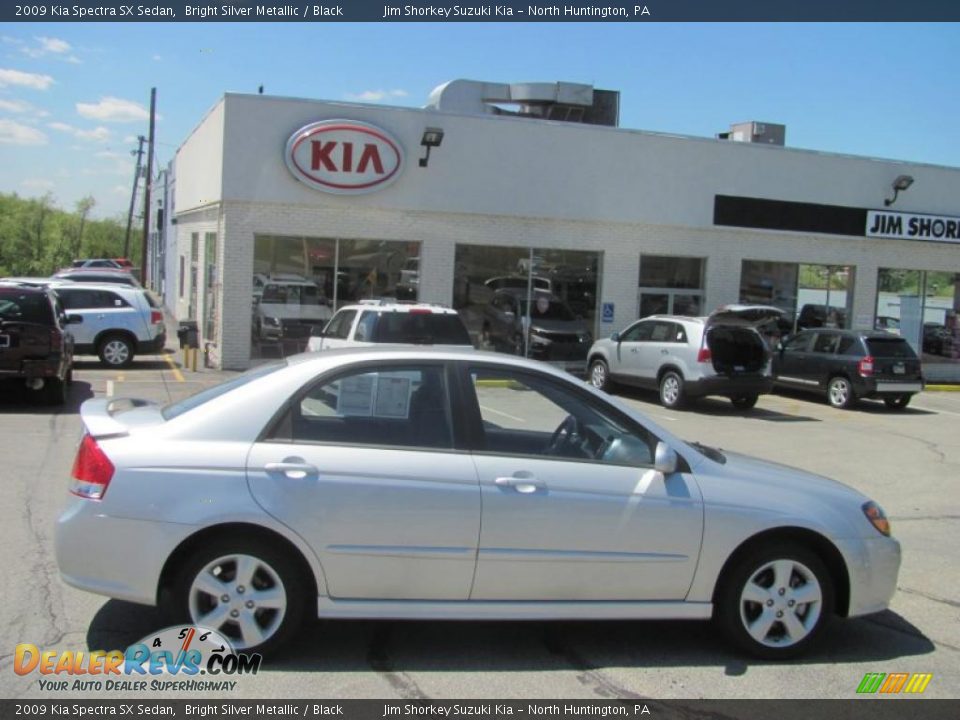 2009 Kia Spectra SX Sedan Bright Silver Metallic / Black Photo #2