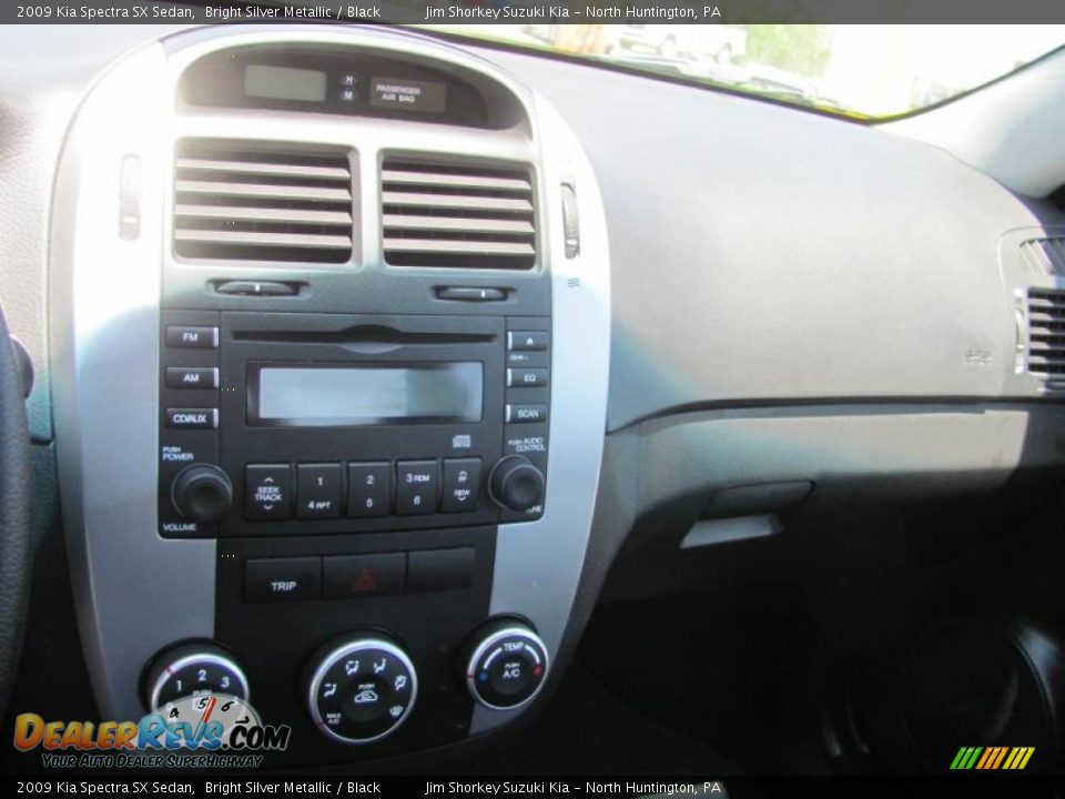 2009 Kia Spectra SX Sedan Bright Silver Metallic / Black Photo #13