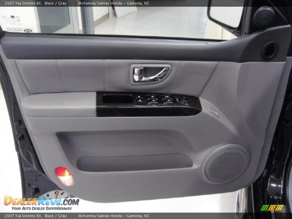 2007 Kia Sorento EX Black / Gray Photo #10