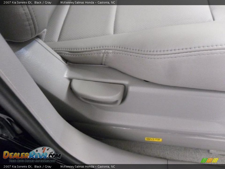 2007 Kia Sorento EX Black / Gray Photo #21