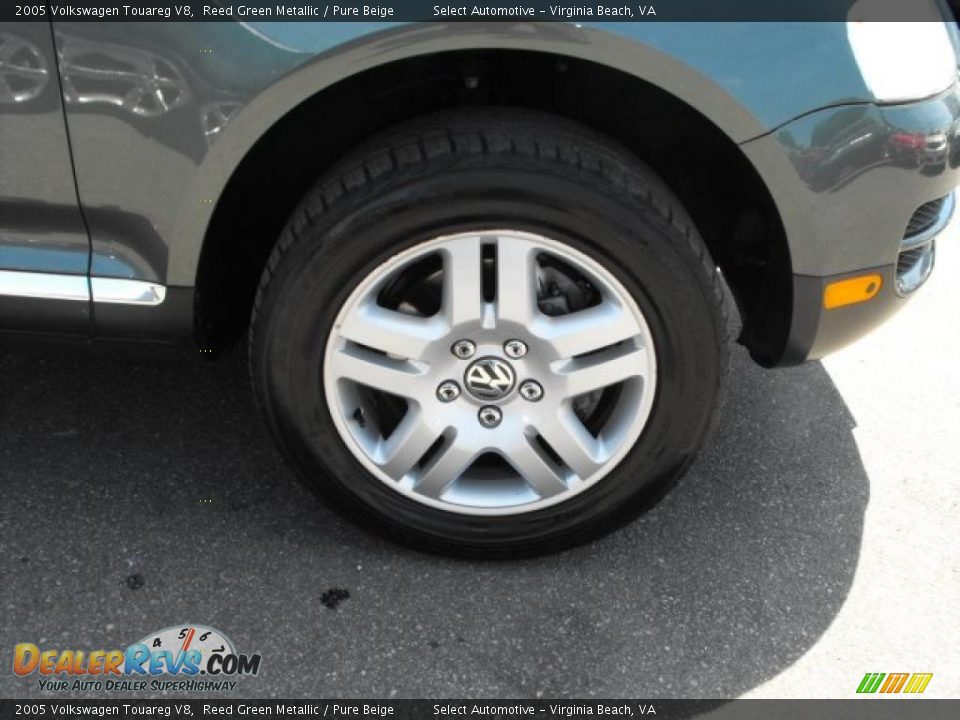 2005 Volkswagen Touareg V8 Reed Green Metallic / Pure Beige Photo #4
