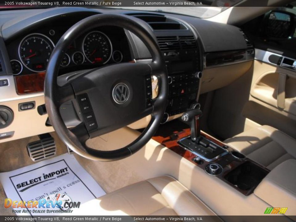 2005 Volkswagen Touareg V8 Reed Green Metallic / Pure Beige Photo #12