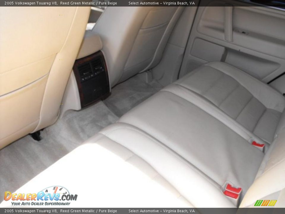 2005 Volkswagen Touareg V8 Reed Green Metallic / Pure Beige Photo #21