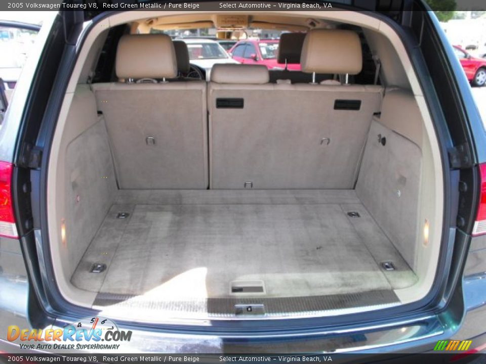 2005 Volkswagen Touareg V8 Reed Green Metallic / Pure Beige Photo #22