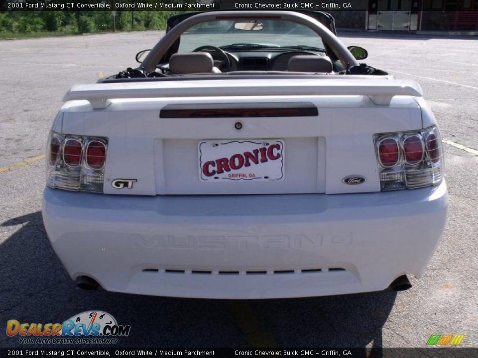 2001 Ford Mustang GT Convertible Oxford White / Medium Parchment Photo #4