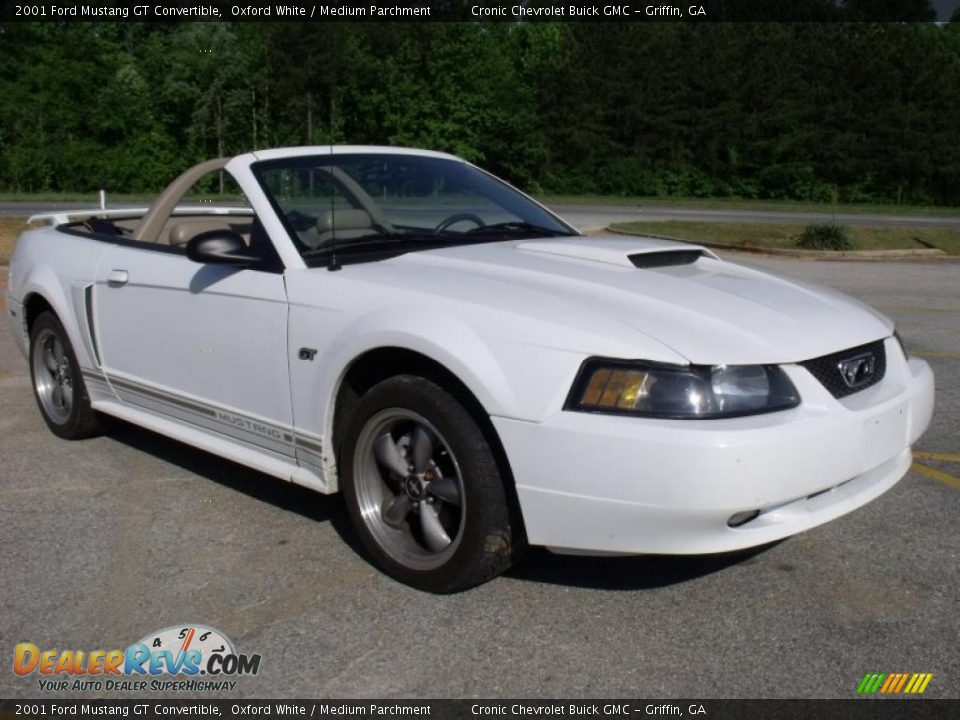 2001 Ford Mustang GT Convertible Oxford White / Medium Parchment Photo #7