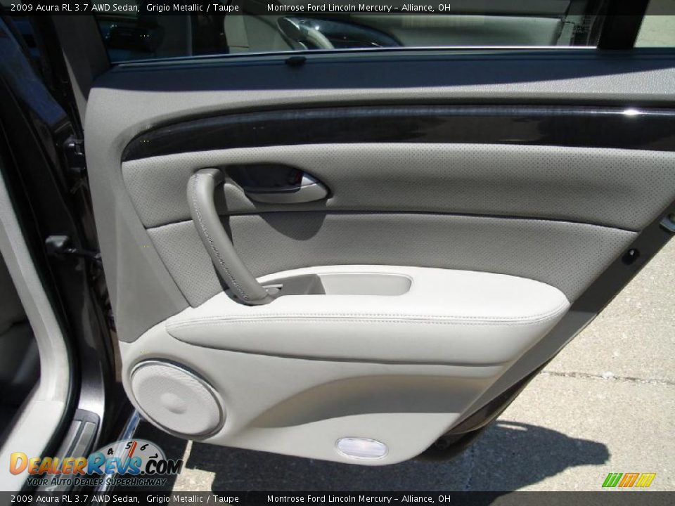 2009 Acura RL 3.7 AWD Sedan Grigio Metallic / Taupe Photo #18