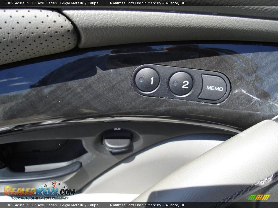 2009 Acura RL 3.7 AWD Sedan Grigio Metallic / Taupe Photo #23