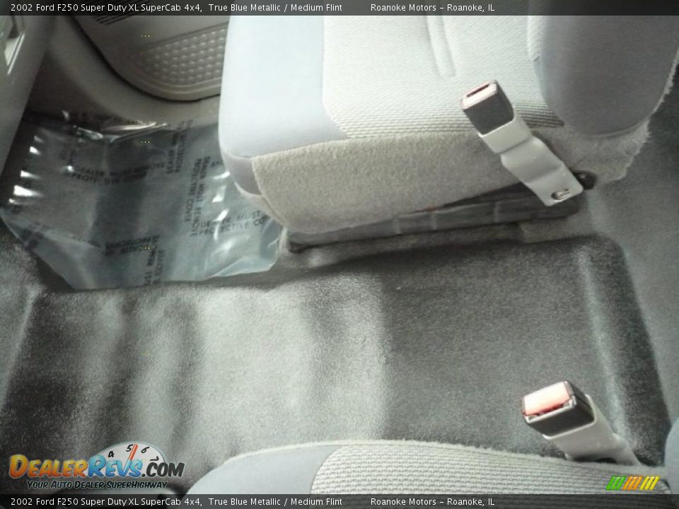 2002 Ford F250 Super Duty XL SuperCab 4x4 True Blue Metallic / Medium Flint Photo #16