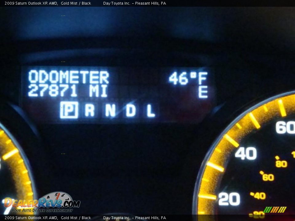 2009 Saturn Outlook XR AWD Gold Mist / Black Photo #15