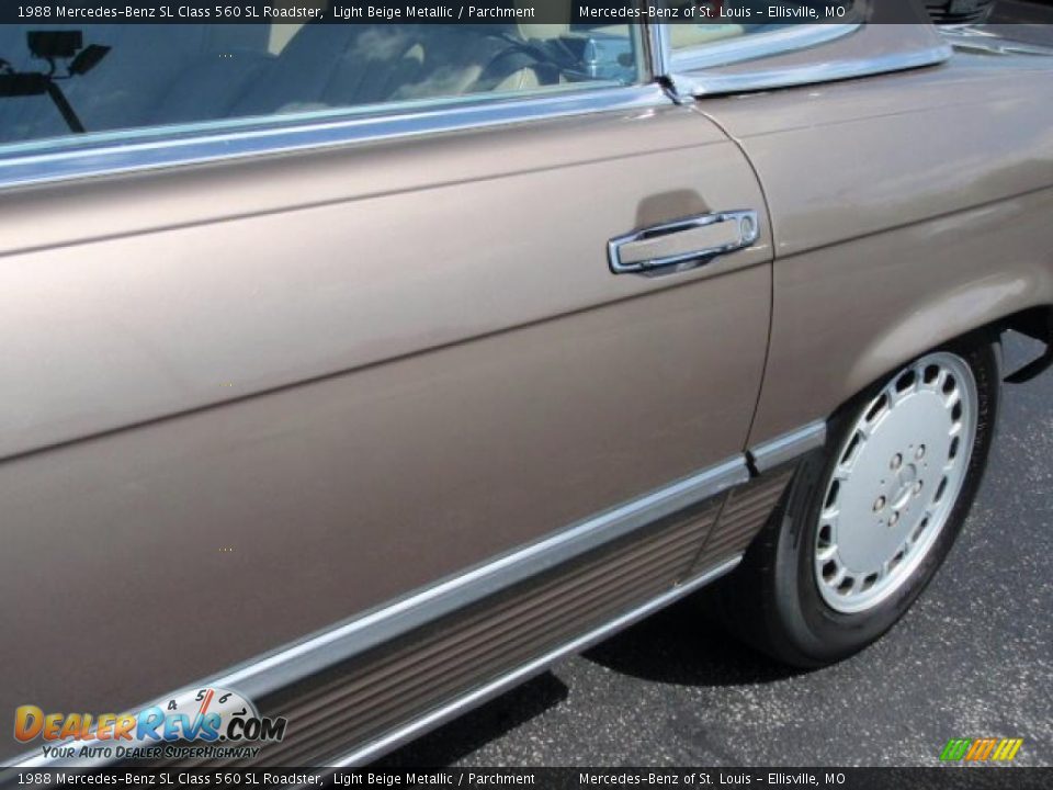 1988 Mercedes-Benz SL Class 560 SL Roadster Light Beige Metallic / Parchment Photo #12