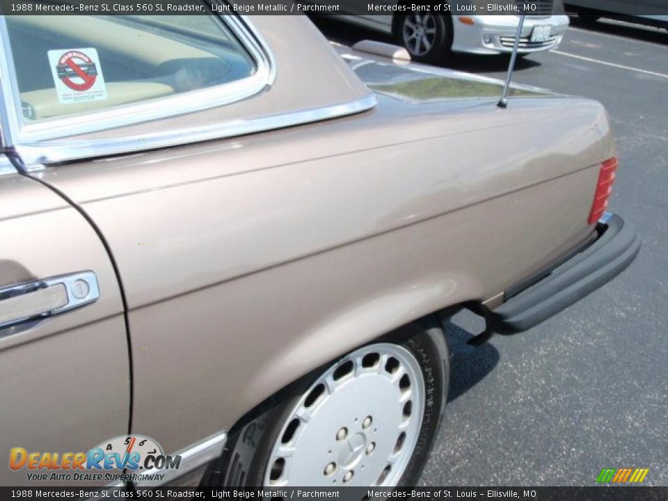 1988 Mercedes-Benz SL Class 560 SL Roadster Light Beige Metallic / Parchment Photo #13