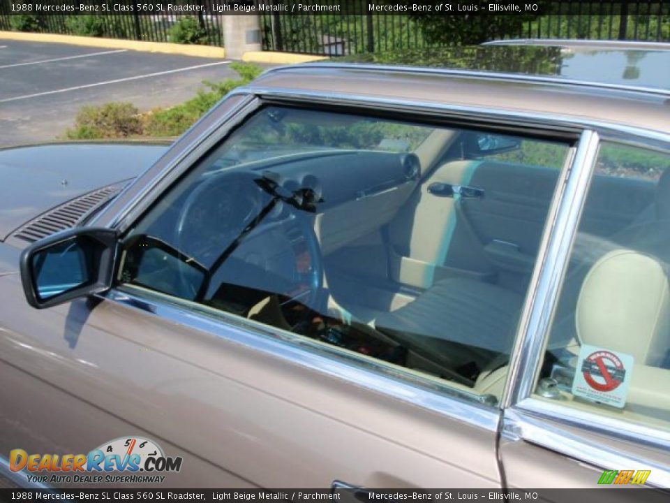 1988 Mercedes-Benz SL Class 560 SL Roadster Light Beige Metallic / Parchment Photo #15